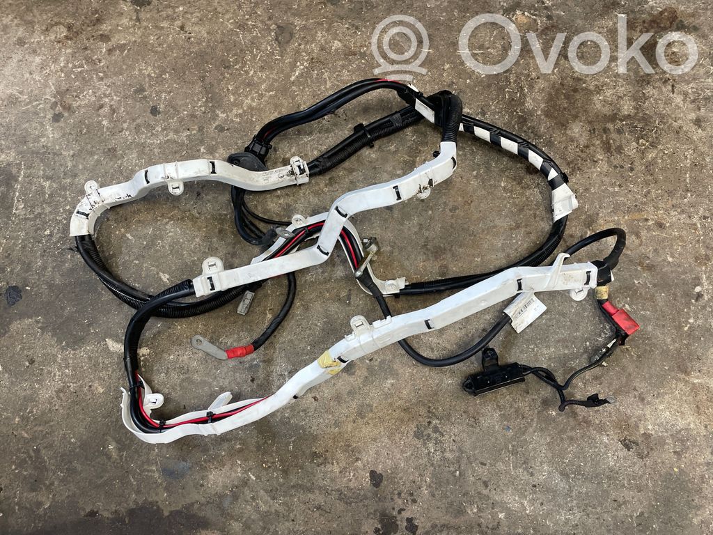 Volvo XC90 Pliusinis laidas (akumuliatoriaus) 