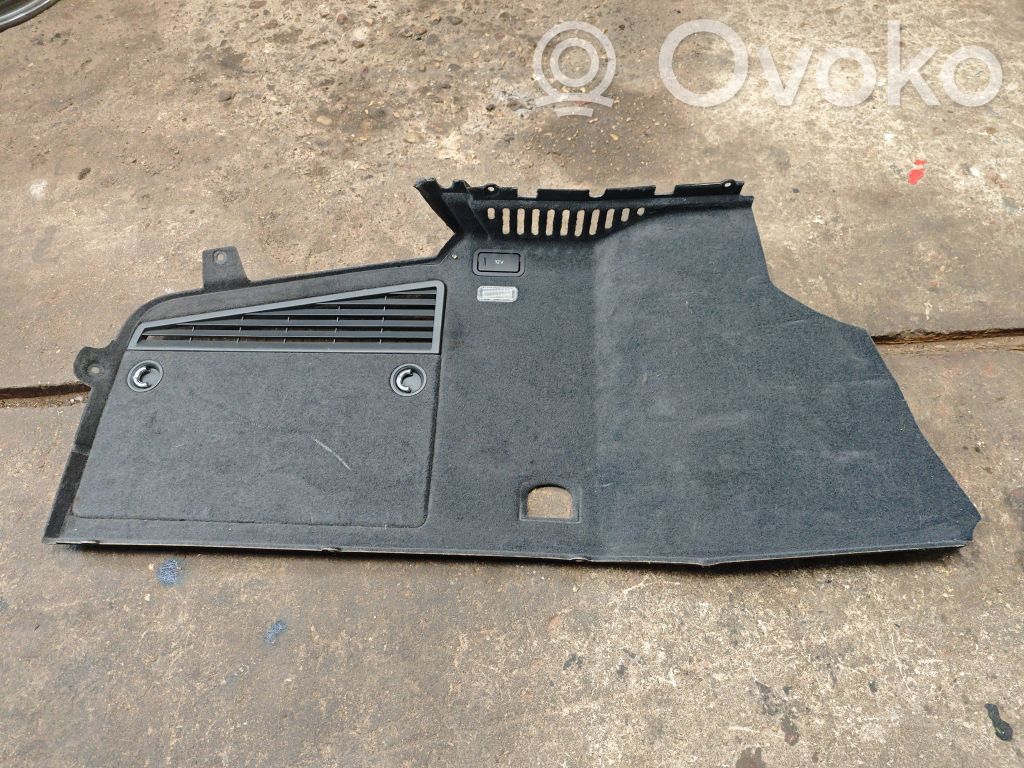 Volkswagen Phaeton Trunk/boot side trim panel 