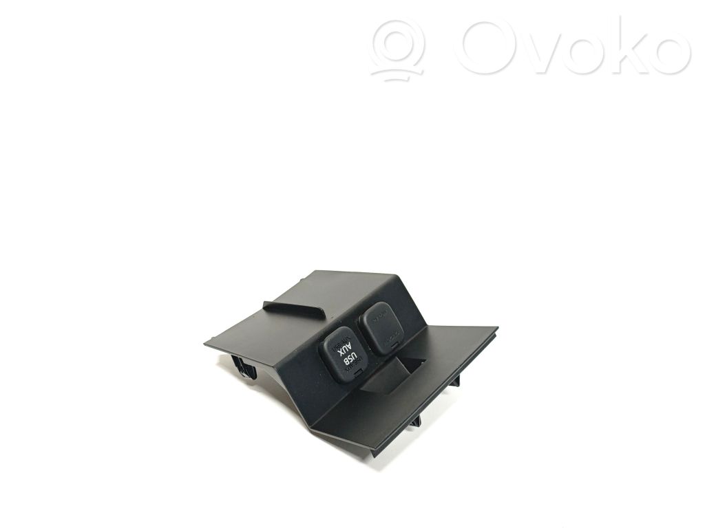 USB-pistokeliitin   KD45644A1,K3006