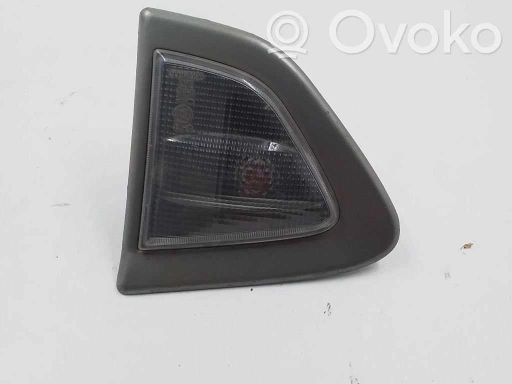 Chevrolet Captiva Kierunkowskaz błotnika przedniego 