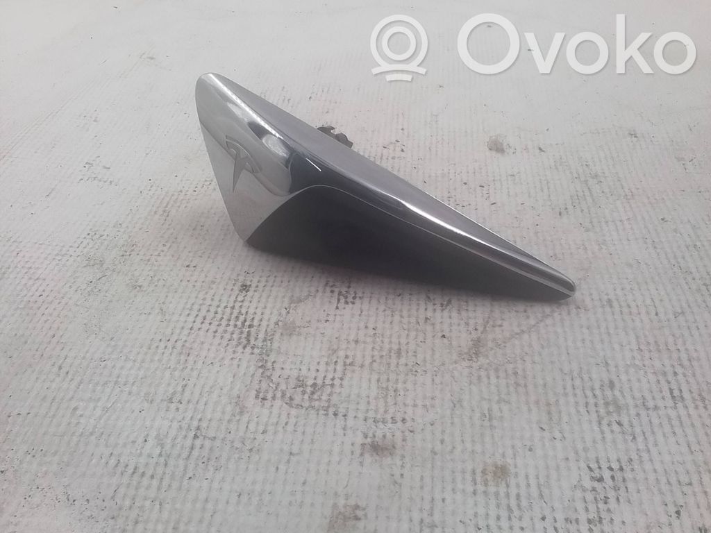 Tesla Model X Side fender camera 