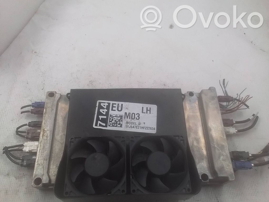 Tesla Model S Other devices 