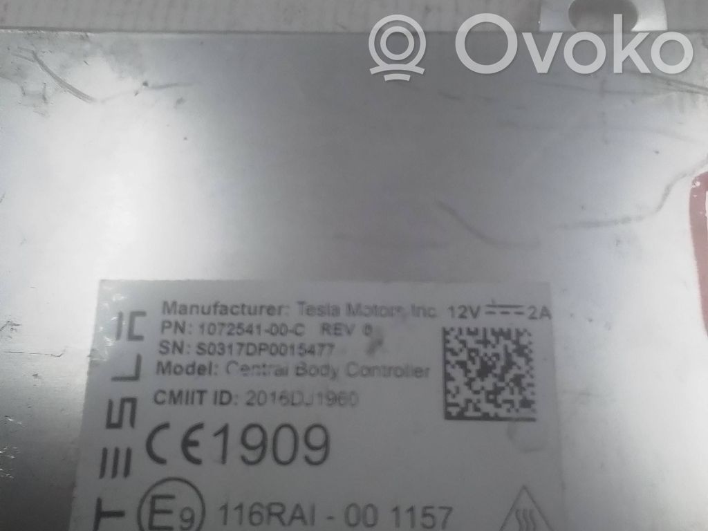 Tesla Model X Comfort/convenience module 