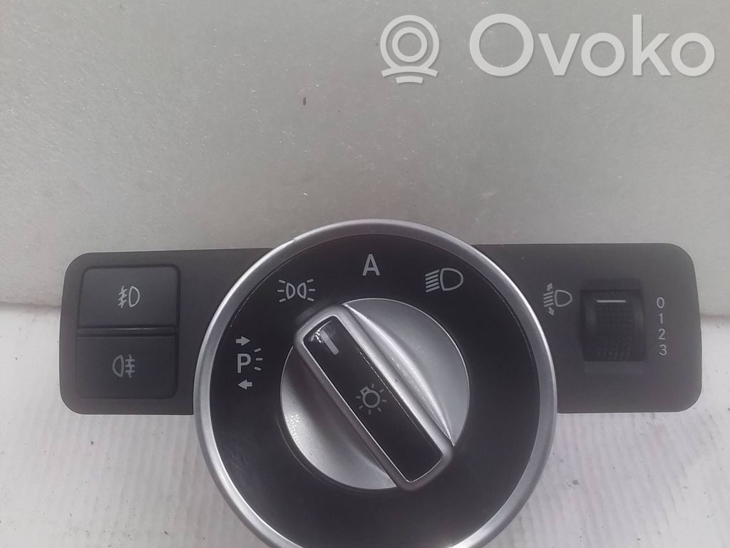 Mercedes-Benz C W204 Interruptor de luz 