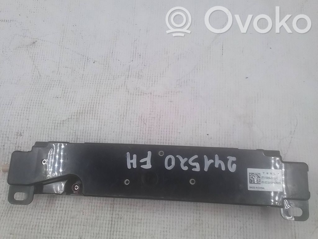 Tesla Model Y Antenos stiprintuvas 