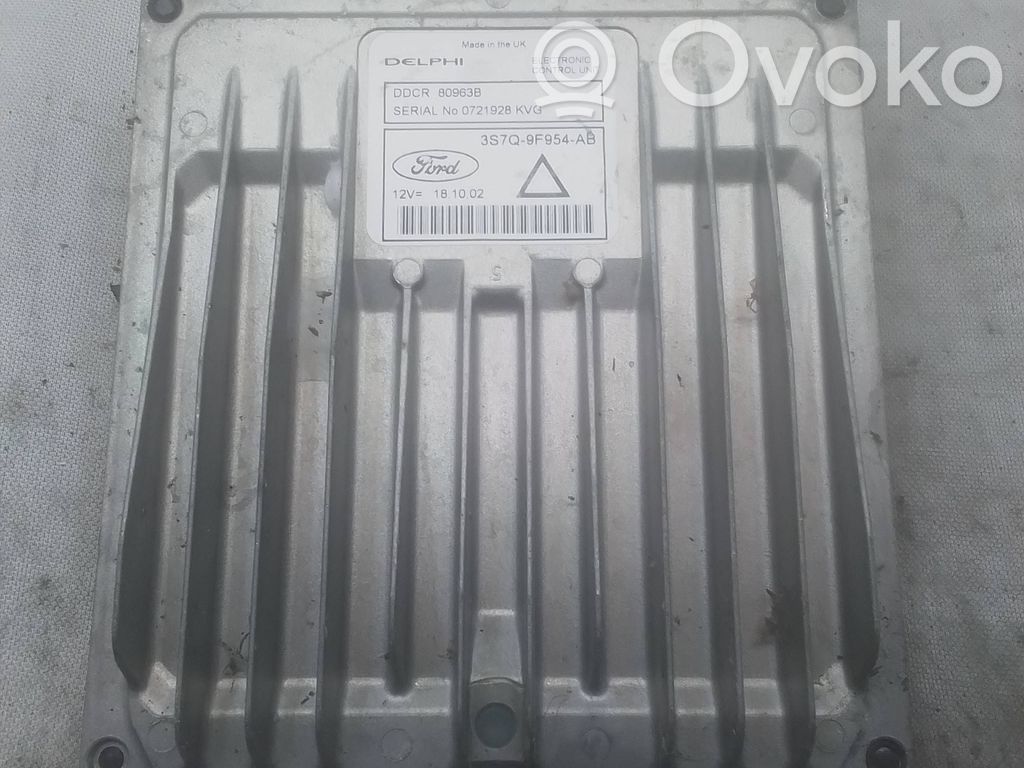 Ford Mondeo Mk III Engine control unit/module 