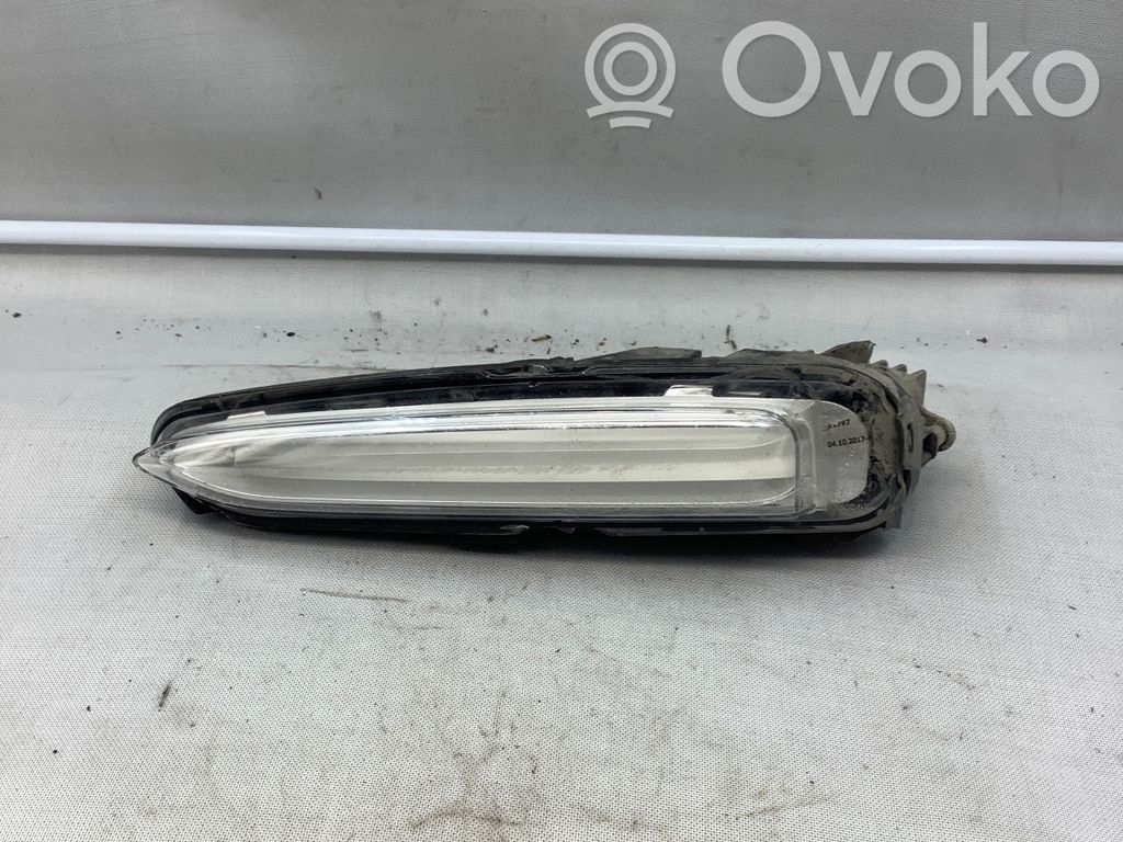 BMW i3 Front indicator light 