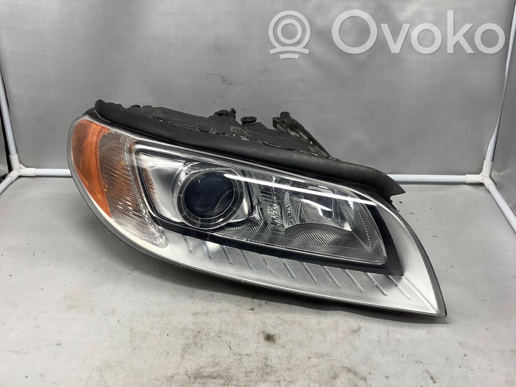 Volvo XC70 Headlight/headlamp 