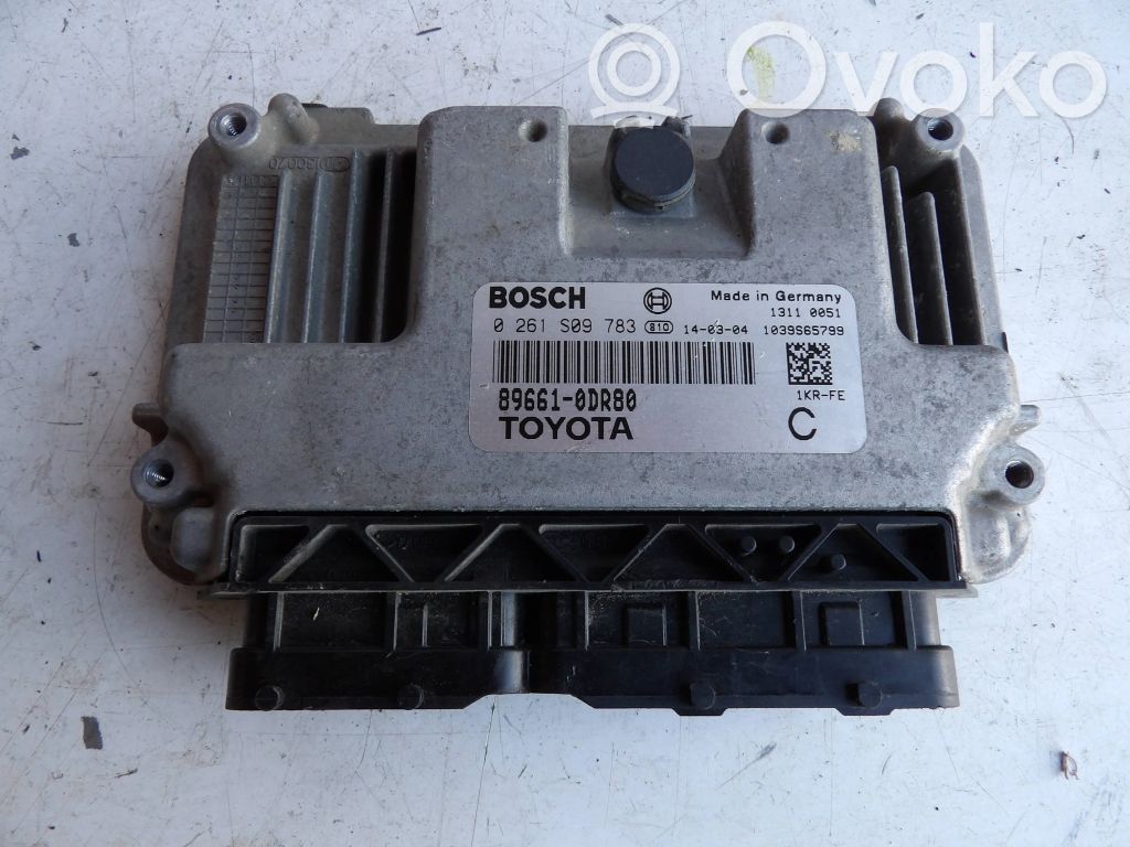 Toyota Yaris Engine control unit/module 