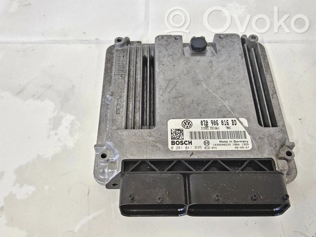 Volkswagen Transporter - Caravelle T5 Engine control unit/module 
