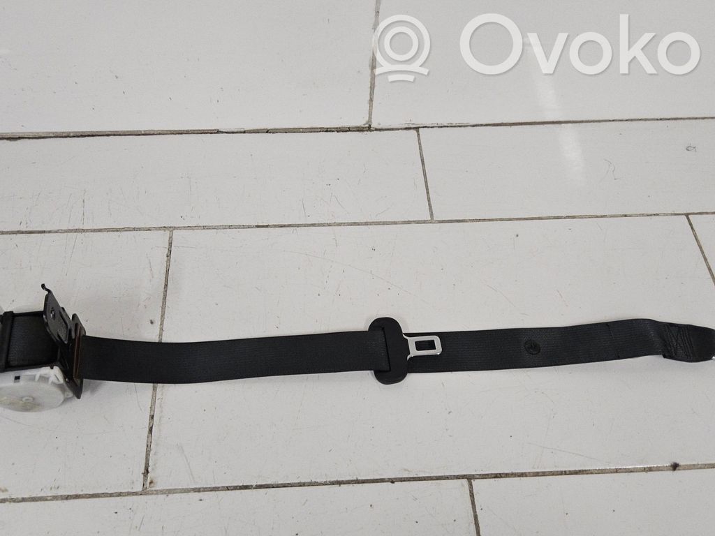 Toyota Auris E180 Rear seatbelt 