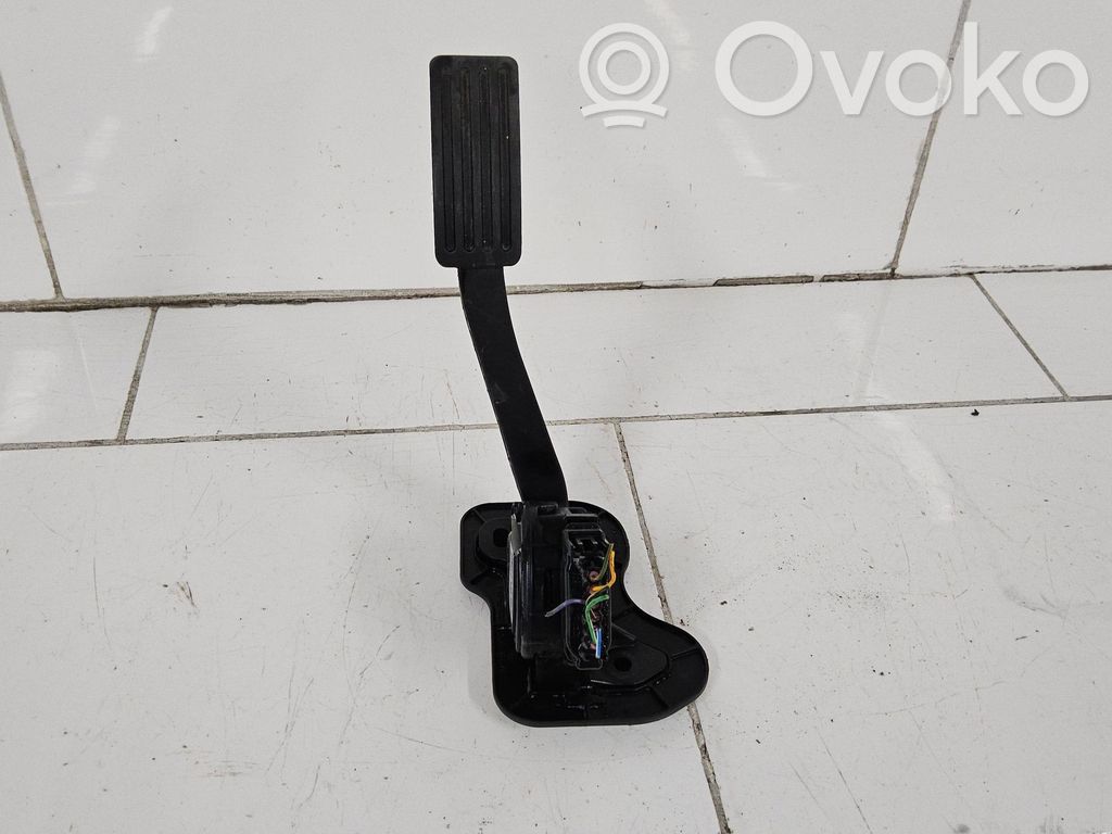 Accelerator throttle pedal   6C119F836CC,6PV00923810,C95YE04