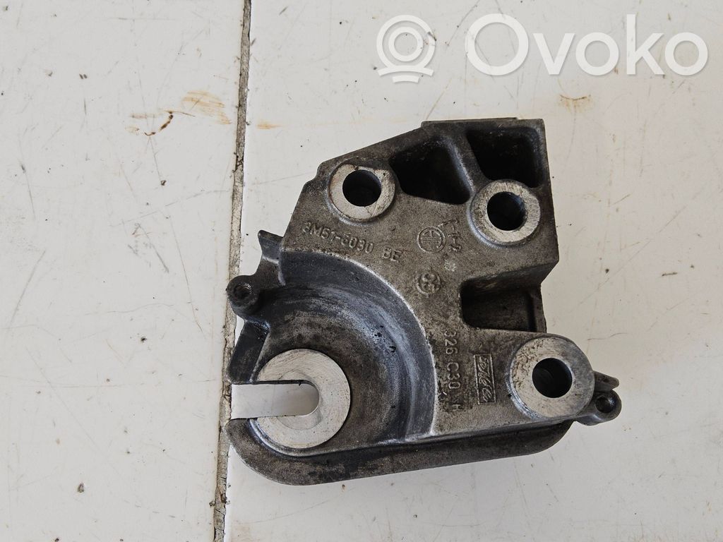 Engine mounting bracket   3M516030BE
