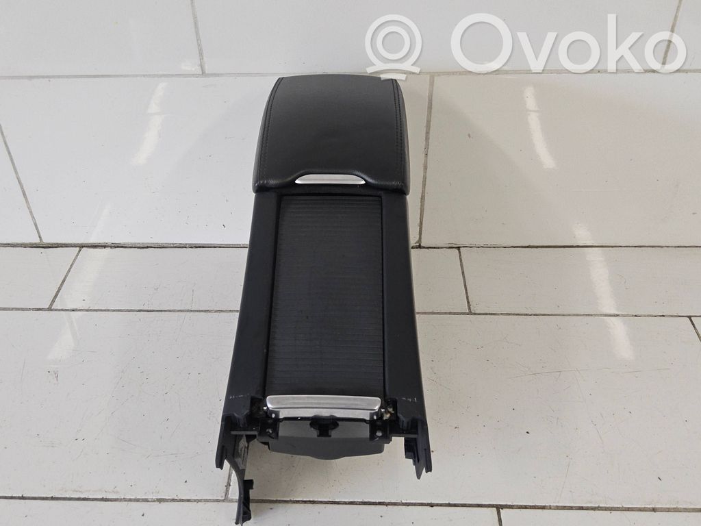Volvo V60 Armrest 