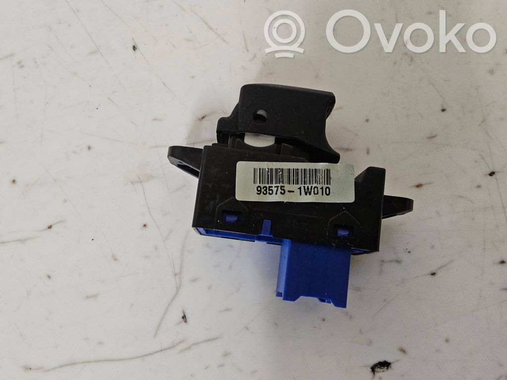 KIA Rio Electric window control switch 