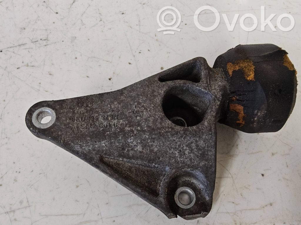 Audi A4 S4 B8 8K Engine mounting bracket 