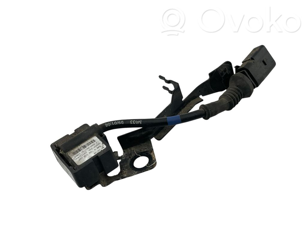 Czujnik poziomu zawieszenia pneumatycznego osi przedniej   4E0907651G,15179200091,4E0616576J