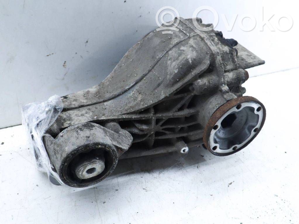 Audi A8 S8 D3 4E Galinis reduktorius 