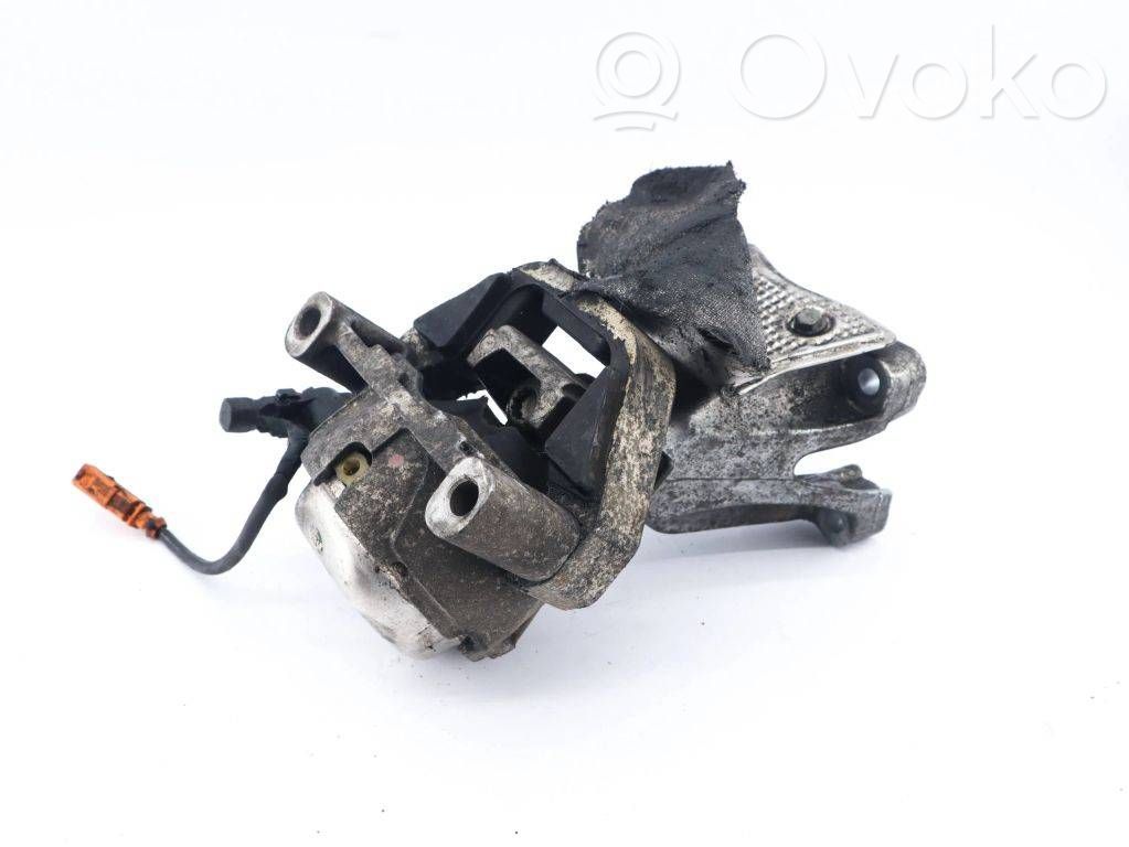 Audi A6 Allroad C7 Engine mount bracket 