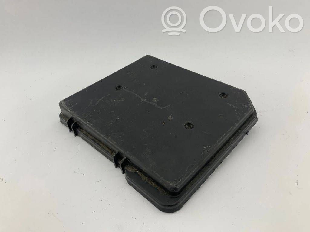 Audi Q7 4L Tapa de caja de fusibles 