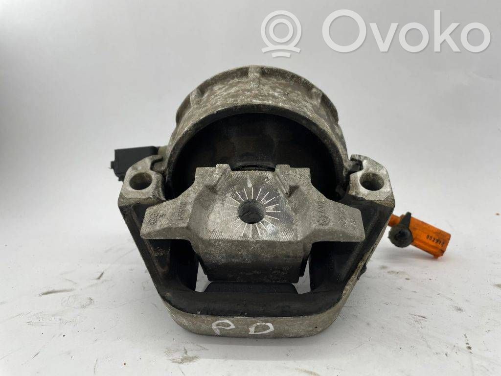 Audi A7 S7 4G Engine mount bracket 