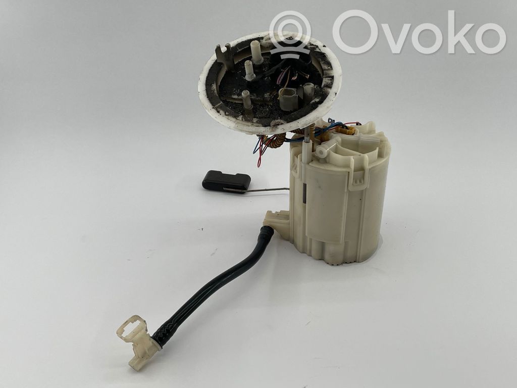 Audi A4 S4 B8 8K Bomba interna de combustible 