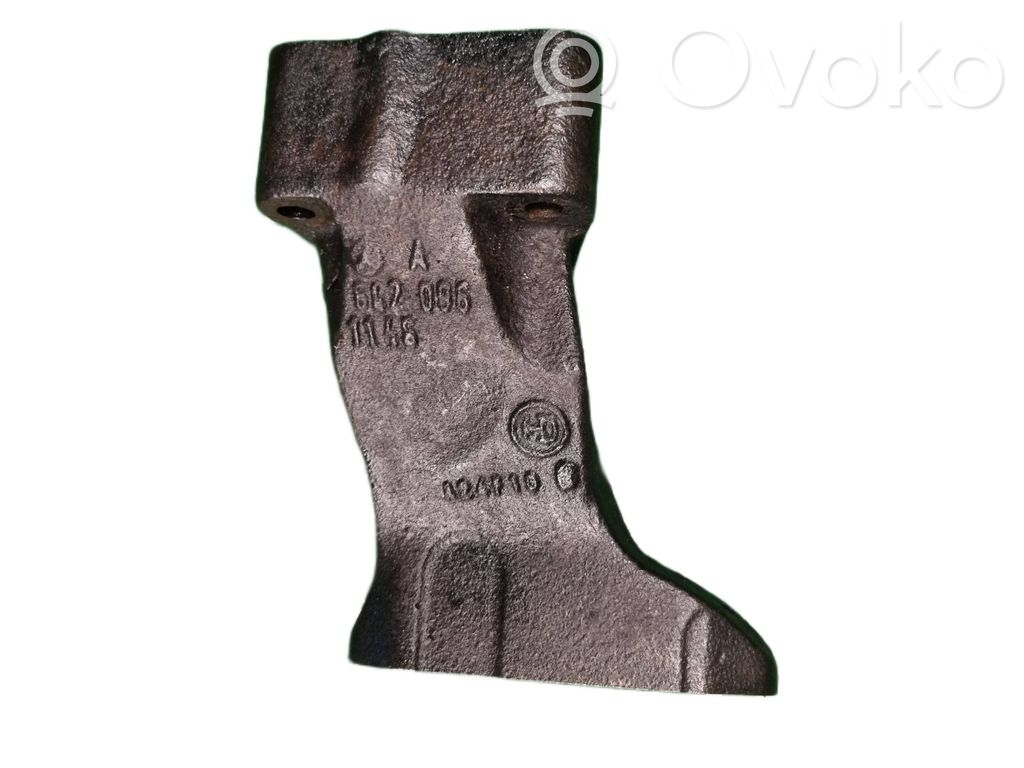 Mercedes-Benz C W204 Supporto di montaggio del motore 