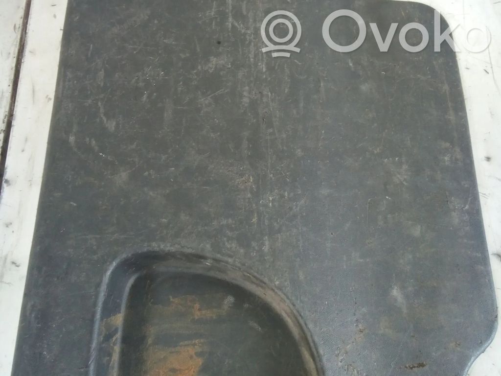 Opel Combo C Cita veida ārēja detaļa 