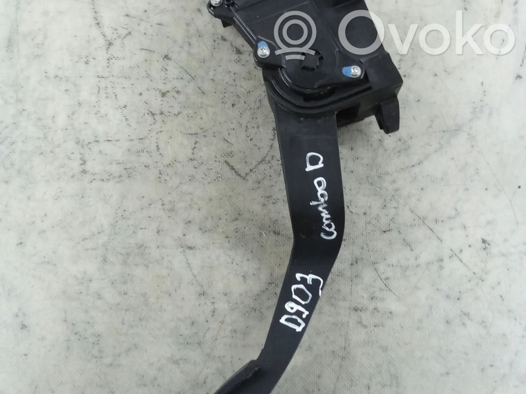 Opel Combo D Accelerator throttle pedal 