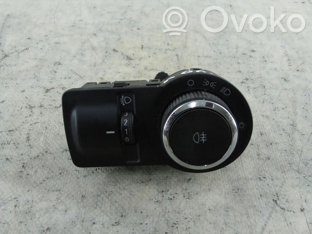 Light switch   96892027