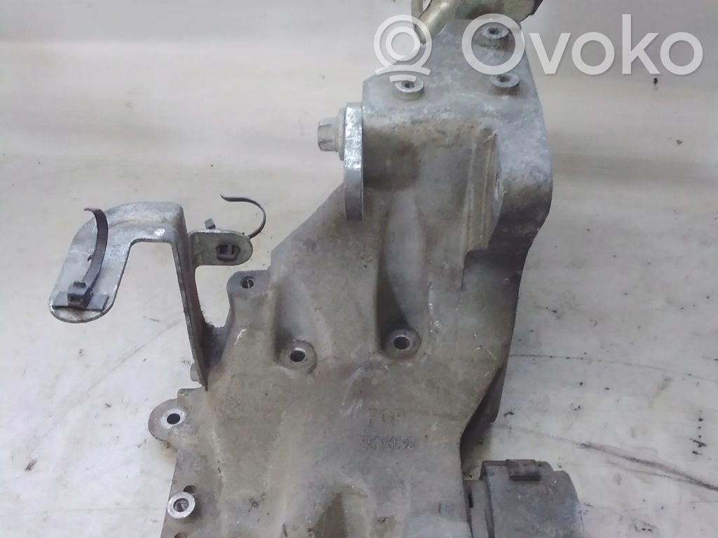 Opel Zafira B Fuel pump bracket 
