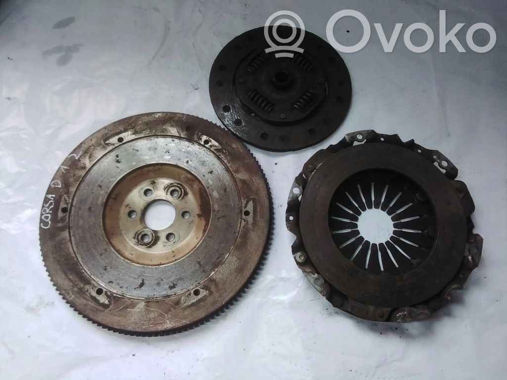 Opel Corsa D Juego de embrague 