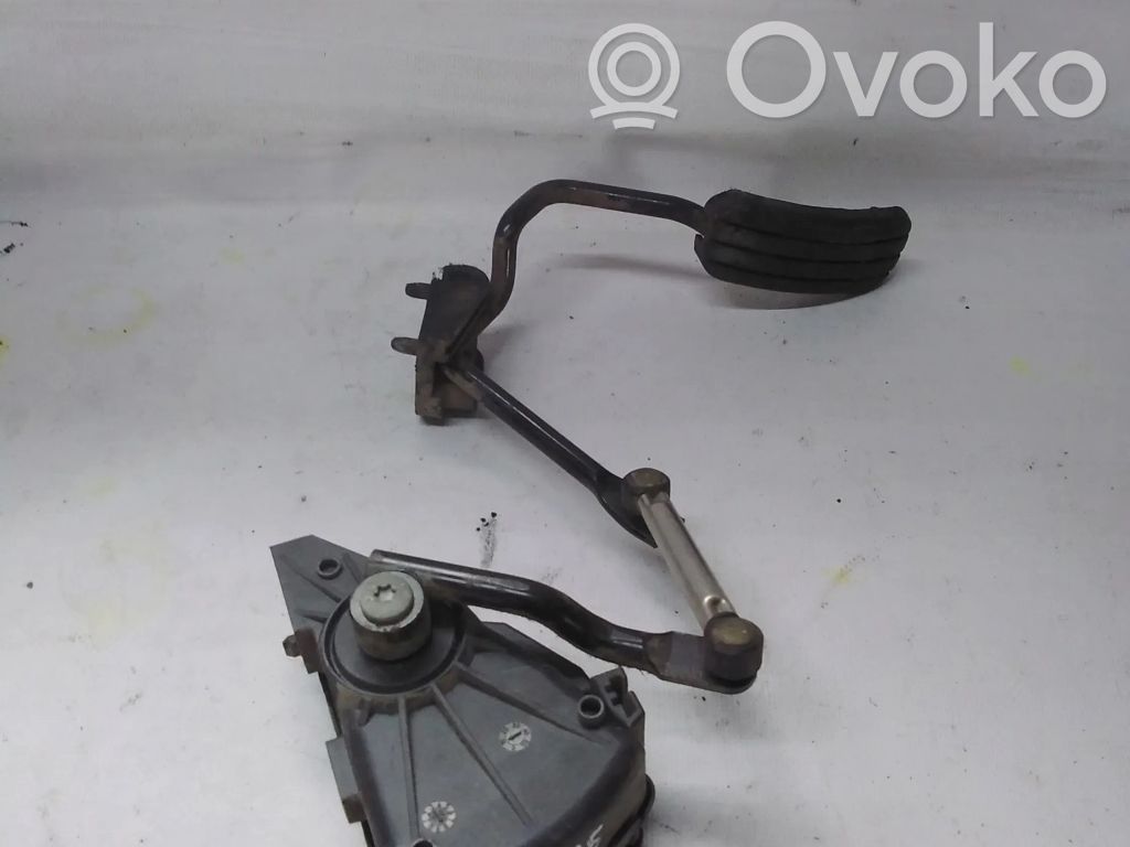 Opel Corsa D Kaasupoljin 