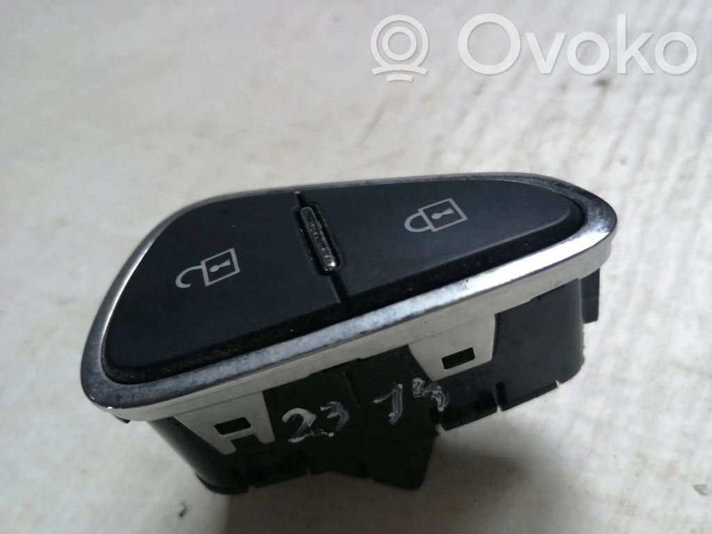 Opel Corsa E Central locking switch button 