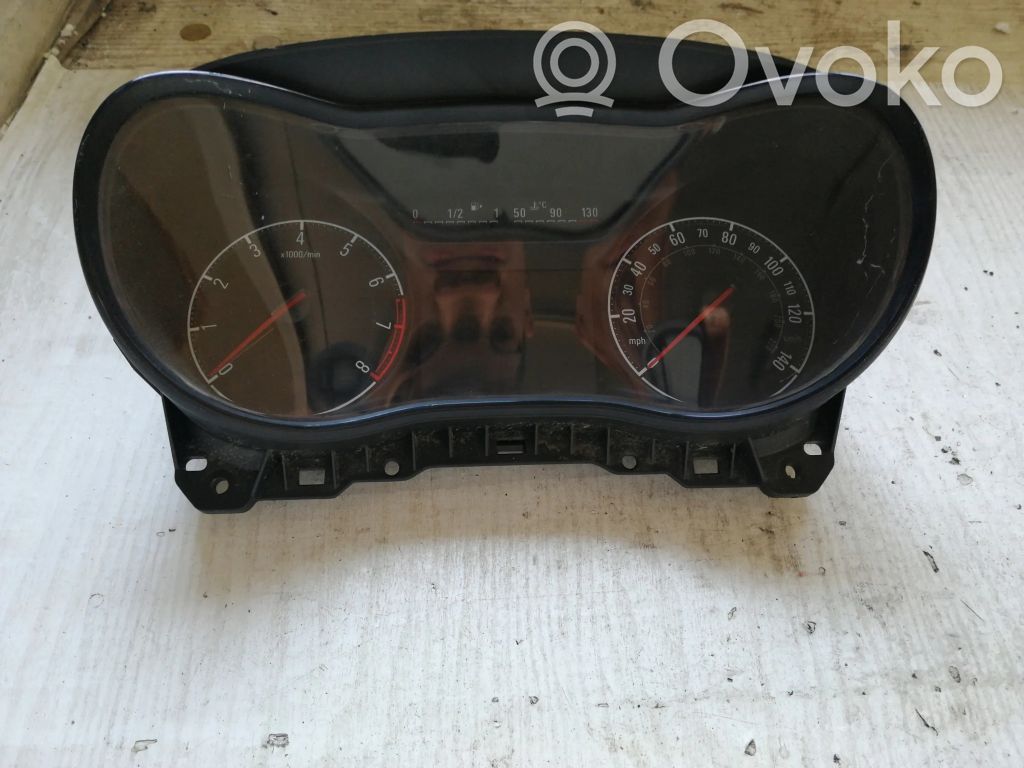 Speedometer (instrument cluster)   367030224
