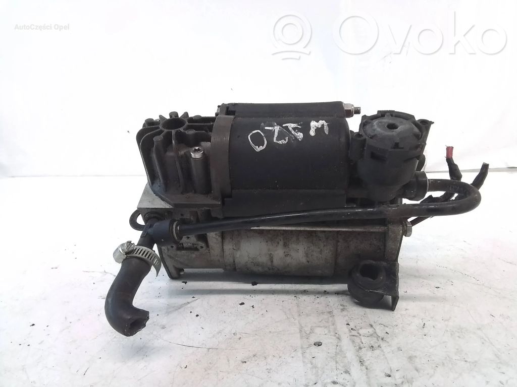 Mercedes-Benz S W220 Kompresor zawieszenia pneumatycznego osi przedniej 