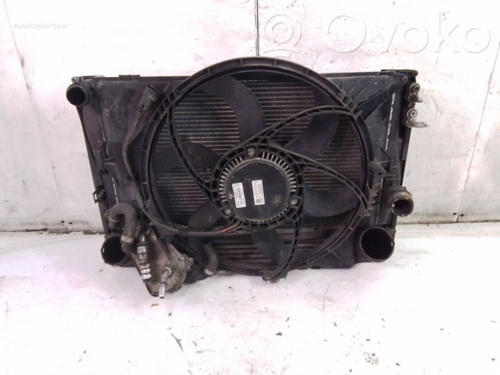 Radiatorių komplektas   780561401,4366972,EMC11V