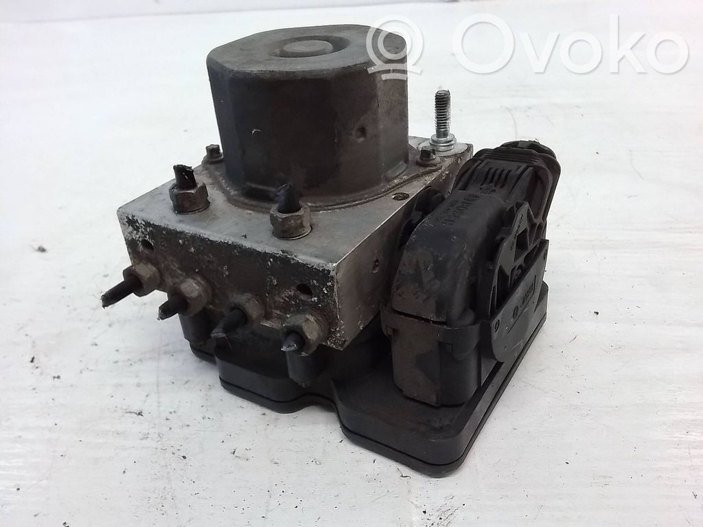Opel Corsa E ABS bloks 