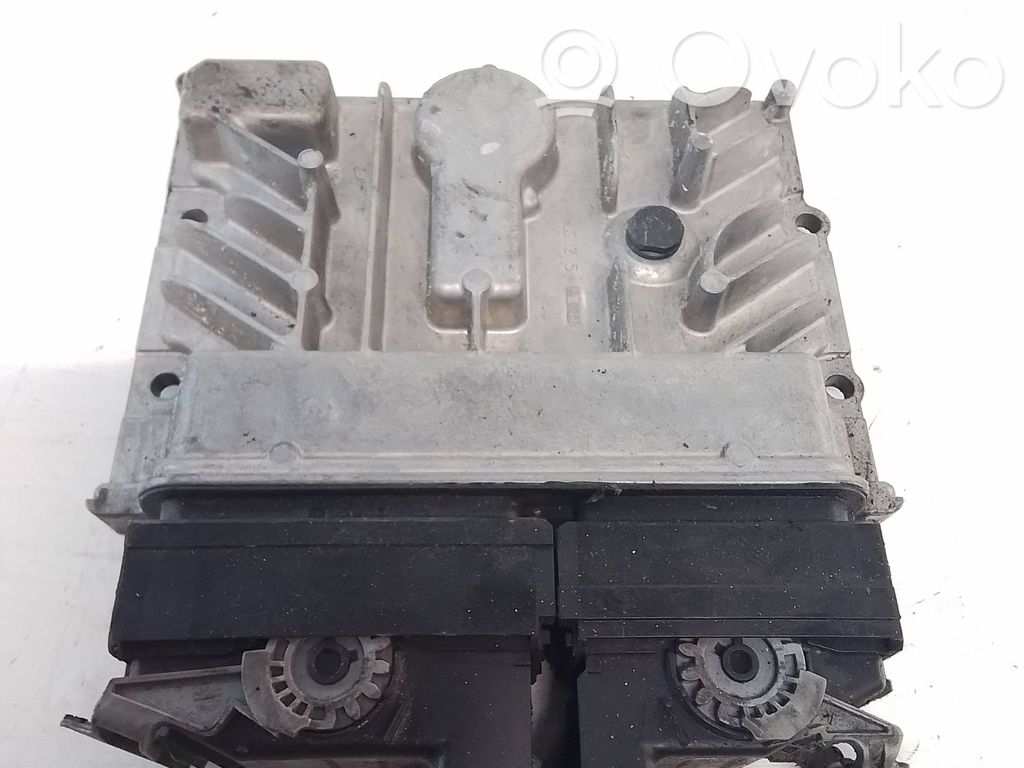 Opel Astra J Engine control unit/module 