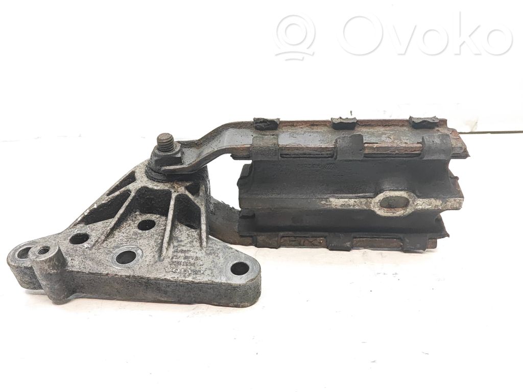 Engine mount bracket   31262936