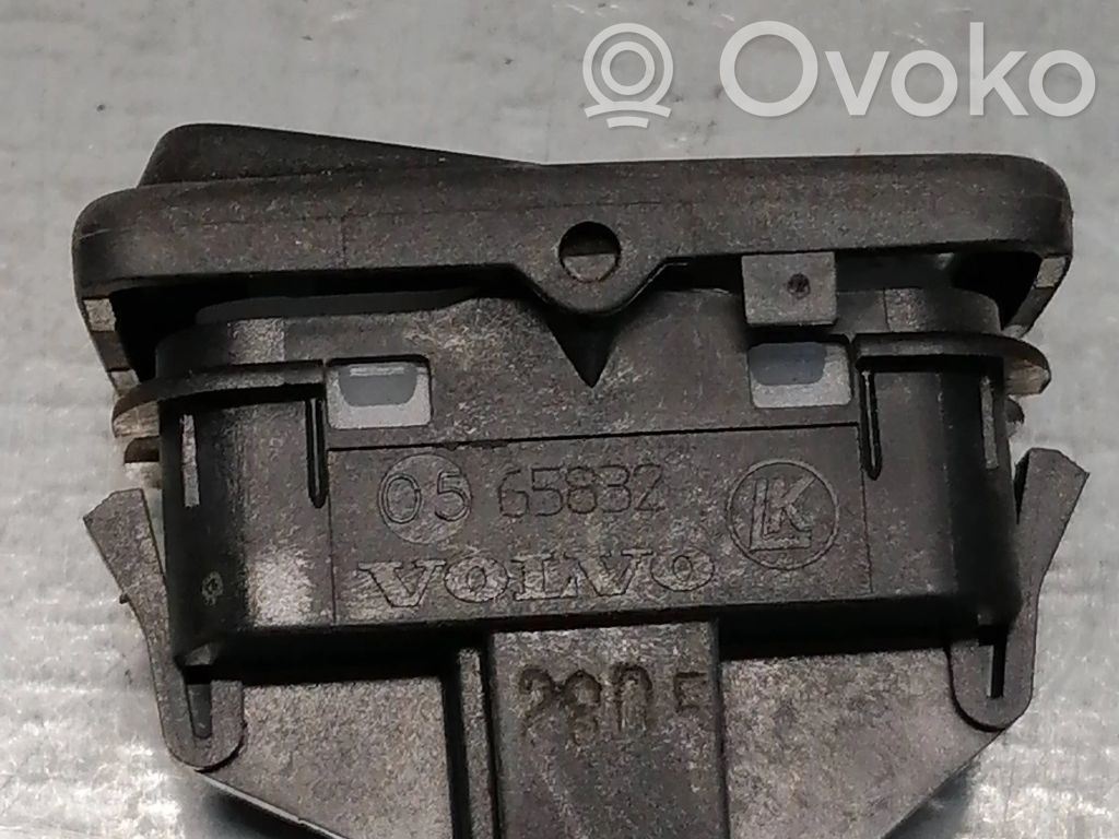 Volvo V50 Central locking switch button 