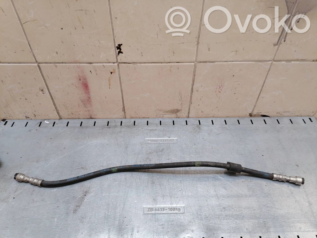 BMW 1 E81 E87 Fuel line pipe 