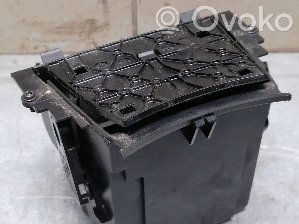 Mercedes-Benz E W211 Handschuhfach 
