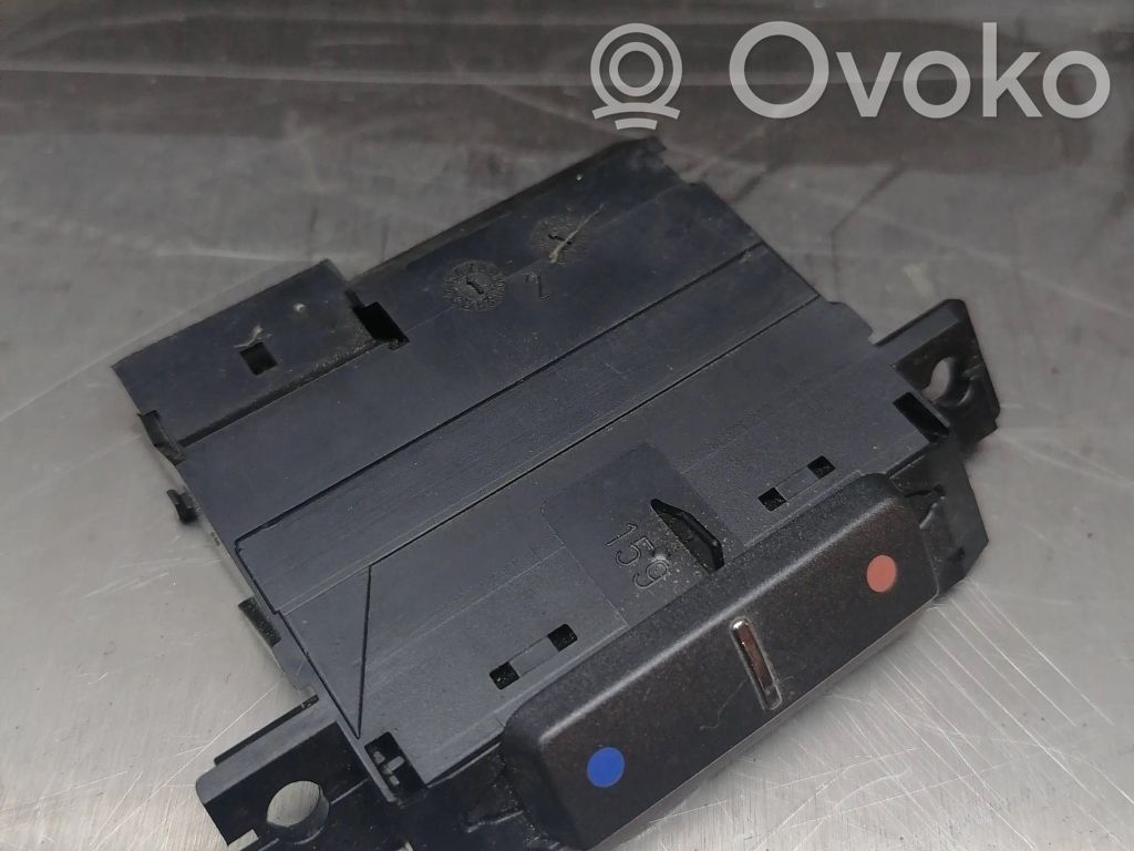 Volkswagen Phaeton Interior fan control switch 