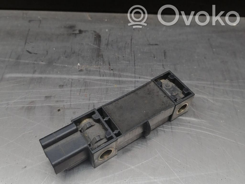 Audi A8 S8 D2 4D Airbag deployment crash/impact sensor 