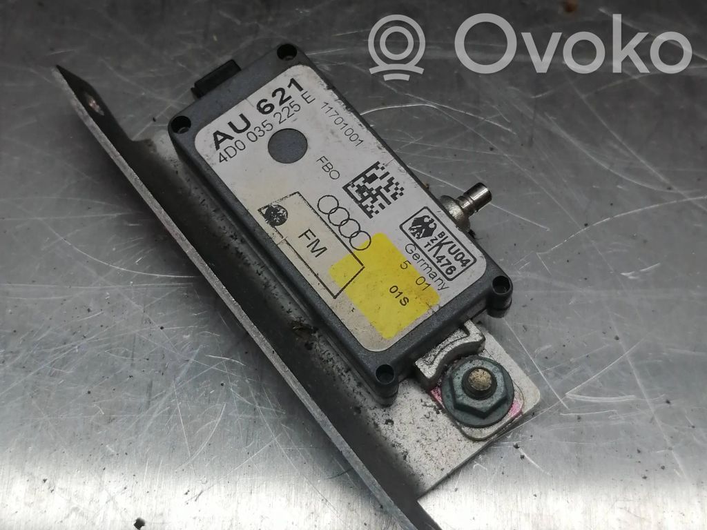 Audi A8 S8 D2 4D Pystyantennivahvistin 