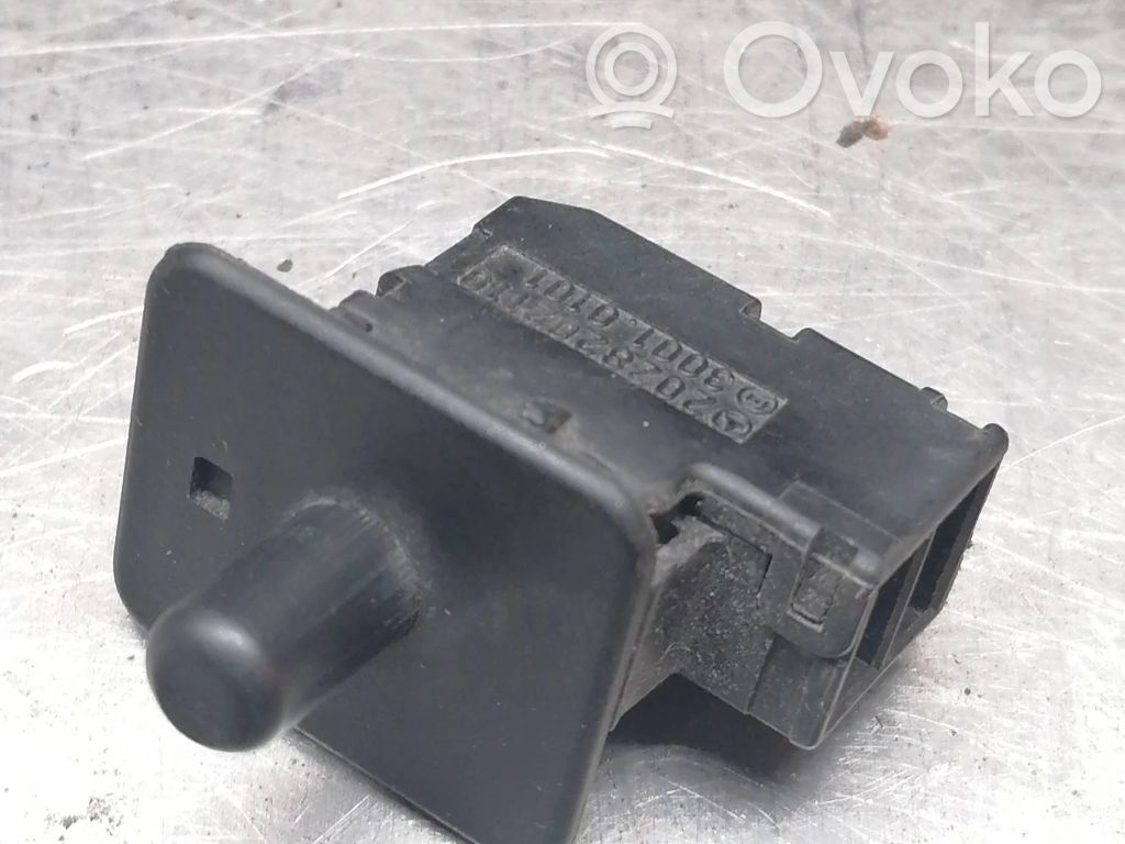 Mercedes-Benz C W202 Sensor de la puerta delantera coupé 