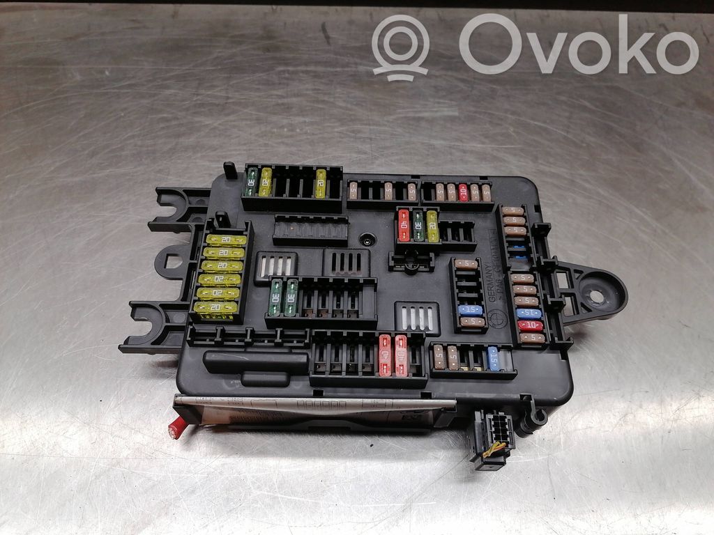 BMW 3 F30 F35 F31 Fuse module 