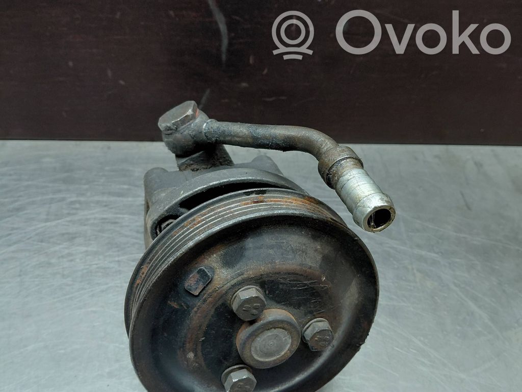BMW 3 E36 Ohjaustehostimen pumppu 