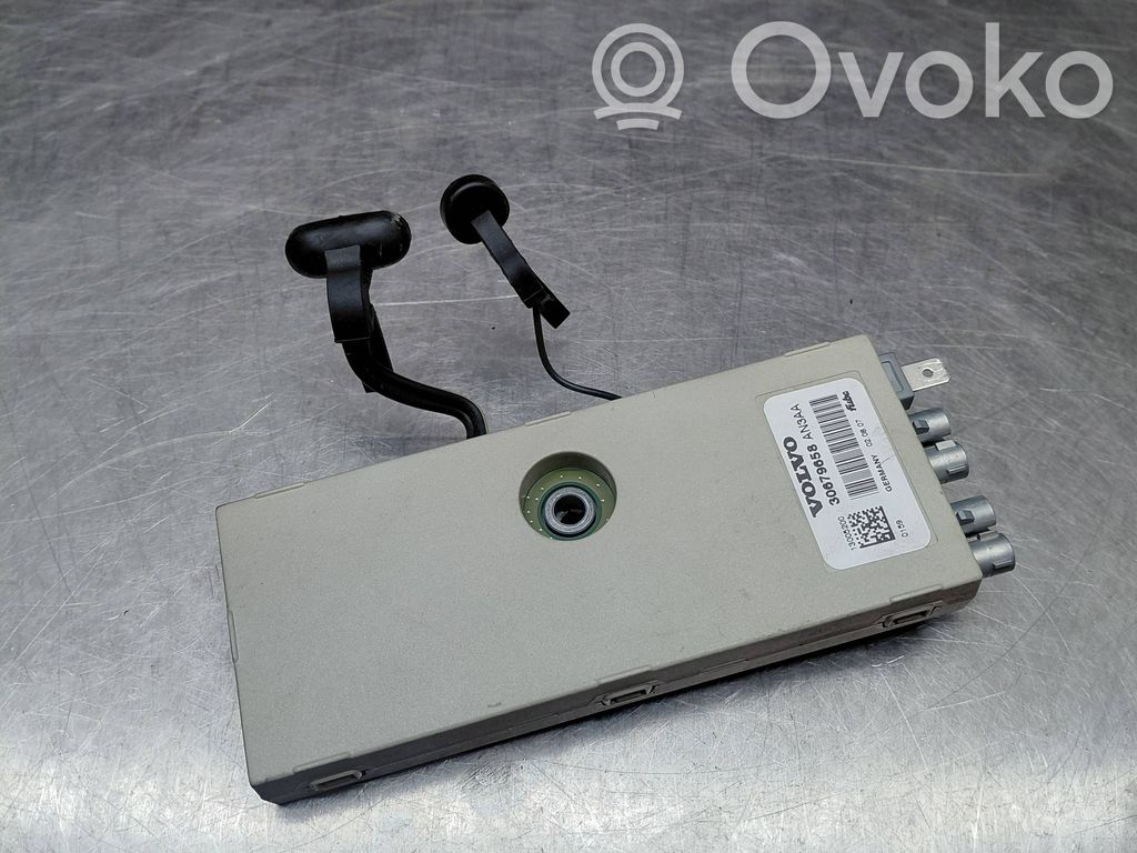 Volvo V70 Antenos stiprintuvas 